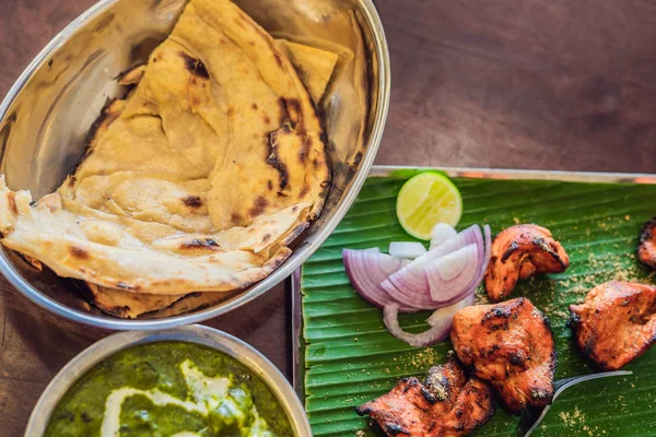 Assorted Indian Food Dark Wooden Background Dishes Appetizers Indian Cuisine — Stock Photo, Image