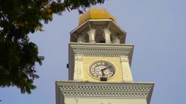 Steadicam atış Kraliçe Victoria Anıtı Saat Kulesi George Town, Penang, Malezya