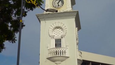 Steadicam atış Kraliçe Victoria Anıtı Saat Kulesi George Town, Penang, Malezya