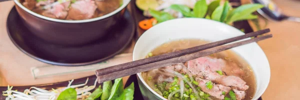 베트남어 신선한 쇠고기 허브와 베트남의 — 스톡 사진