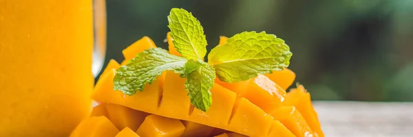 Mango Turmix Üveg Befőttesüvegbe Mangó Rusztikus Háttér — Stock Fotó