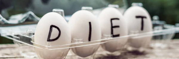 Das Konzept der Ernährung. diätetische Eier im Container-Banner, Langformat — Stockfoto