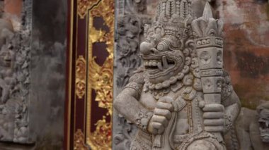 Slowmotion steadicam Puri Saren Kraliyet Sarayı, Ubud bir kadeh. Bali