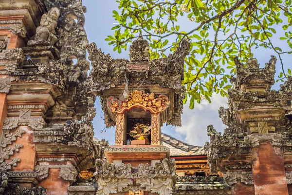 Details Pura Taman Kemuda Saraswati Temple Blue Sky Ubud Bali — Stock Photo, Image