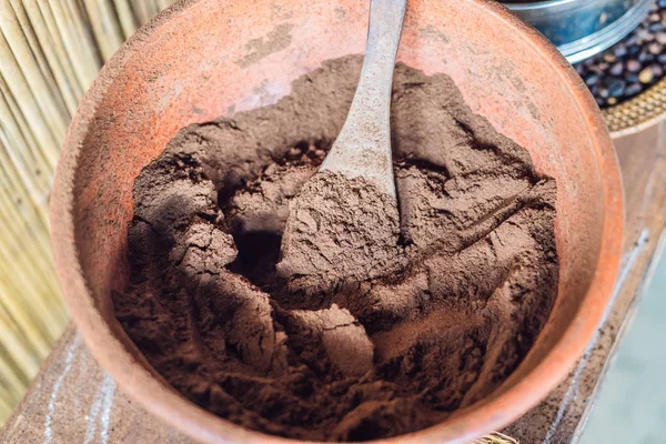 Café Molido Tazón Con Una Cuchara Grande — Foto de Stock