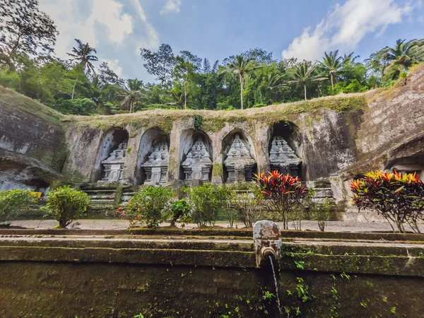 インドネシア バリ島 古代の石造寺院のグヌン カウィのビュー — ストック写真