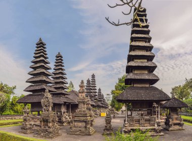 Bali dili doğal görünümünü Mengwi, Bali, Endonezya hindu tapınağı Taman Ayun