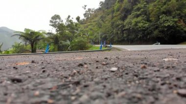 Hava atış bir güzel çay tarlaları-teraslar. Drone çıkartıyor.