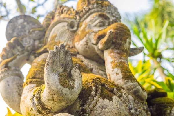 Estatua Ganesha Cubierta Musgo Parque Isla Bali — Foto de Stock