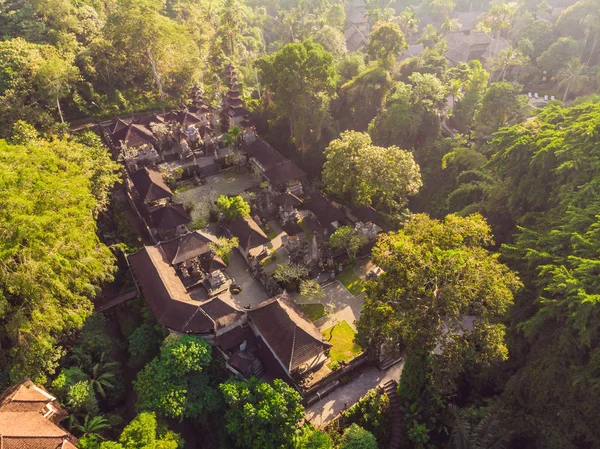 Vista Aérea Arquitectura Antigua Del Templo Pura Gunung Lebah Ubud —  Fotos de Stock