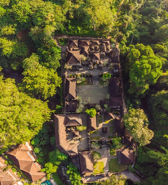 Luftfoto Gammel Arkitektur Pura Gunung Lebah Tempel Ubud Bali Indonesien - Stock-foto