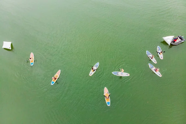 Aerial View People Floating Sup Boards Bay While Water Sport — Stock Photo, Image