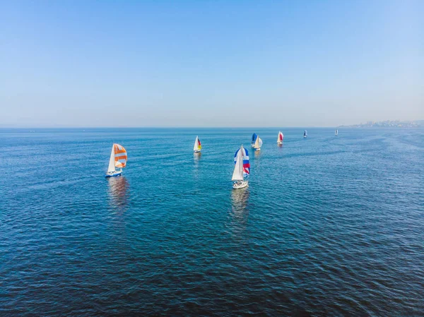 Zeilboot Schot Boven Het Helder Blauwe Water Van Oceaan Tonen — Stockfoto