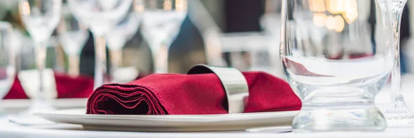 Decorazione tavola nuziale, servizio catering Set da tavola per una festa di eventi o un ricevimento di nozze BANNER, formato lungo — Foto Stock