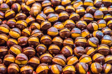 Sokak wendor, kavrulmuş kestane demet. Kavrulmuş kestane, Street Food