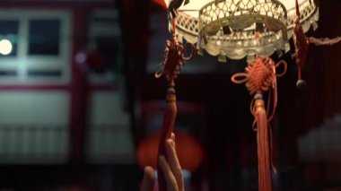 Çin'deki bir mutlu kadın zevk tatil turist Slowmotion vurdu. Çin kavramı için seyahat. Vize ücretsiz transit 72 saat, Çin'deki 144 saat