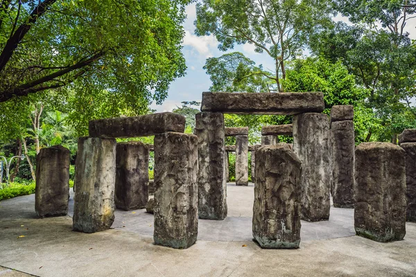 Model Stonehenge. Miniatuur Stonehenge in Maleisië — Stockfoto