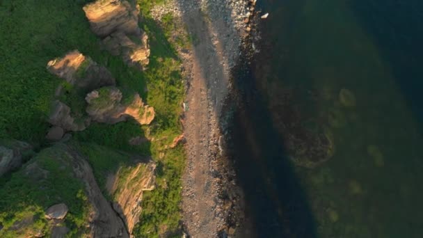 Vista aérea de Great Ocean Road al atardecer, Victoria, Australia — Vídeo de stock