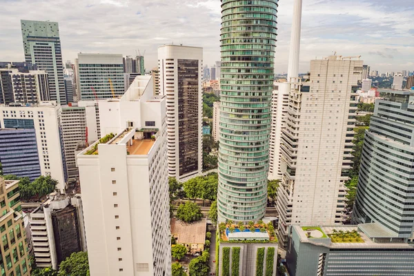 Kuala Lumpur, Malezya içinde gökdelenler görünümünü — Stok fotoğraf