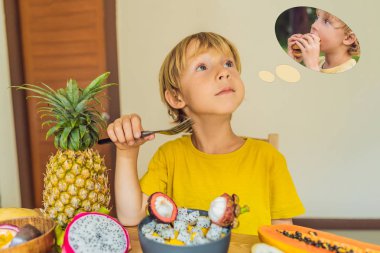 Çocuk meyve ama hayal hakkında hamburger yiyor. Çocuklar için zararlı ve sağlıklı gıda. Sağlıklı beslenme çocuk snack. Vejetaryen beslenme çocuklar için. Çocuklar için vitaminler. Abur cubur kavramı