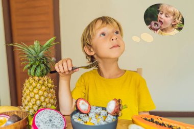 Çocuk ama çörek hakkında hayal meyve yiyor. Çocuklar için zararlı ve sağlıklı gıda. Sağlıklı beslenme çocuk snack. Vejetaryen beslenme çocuklar için. Çocuklar için vitaminler. Abur cubur kavramı