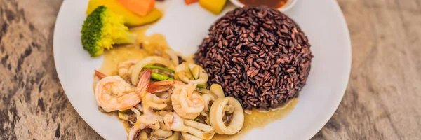 Brown rice, seafood, vegetables. Healthy meal for lunch BANNER, LONG FORMAT — Stock Photo, Image