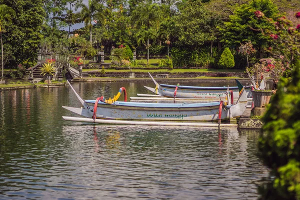 Taman Tirtagangga, Palácio aquático, Parque aquático, Bali, Indonésia — Fotografia de Stock