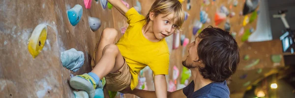 Dad and son at the climbing wall. Family sport, healthy lifestyle, happy family BANNER, LONG FORMAT — Stock Photo, Image