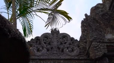 Slowmotion steadicam Puri Saren Kraliyet Sarayı, Ubud bir kadeh. Bali