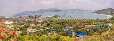 Vietnam, Nha Trang, 24.05.2020: Tropik tatil beldesindeki Su Parkı Su Parkı