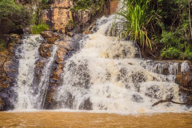 Da Lat, Vietnam 'a Datanla Şelalesi gezisi