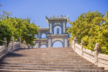 Chua Linh Ung Bai Ama Tapınak, Da Nang, Vietnam 'daki Buda Tapınağı