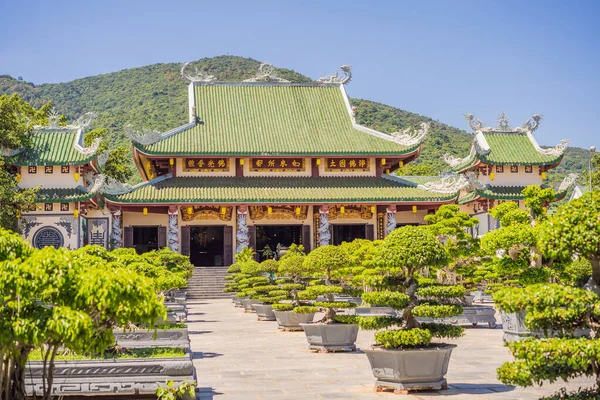 Chua Linh Ung Bai But Temple, Lady Buddha Temple em Da Nang, Vietnã — Fotografia de Stock