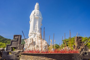 Chua Linh Ung Bai Ama Tapınak, Da Nang, Vietnam 'daki Buda Tapınağı