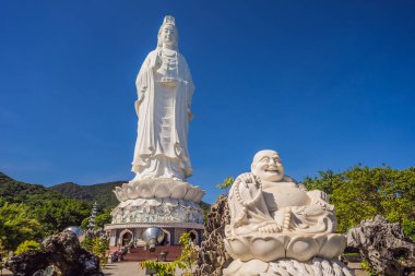 Chua Linh Ung Bai Ama Tapınak, Da Nang, Vietnam 'daki Buda Tapınağı