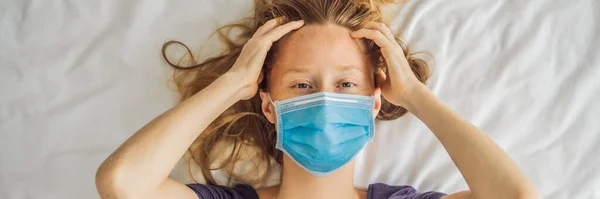 BANNER, LONG FORMAT Extremly tired young woman lying on the bed, home alone. self-isolation at home, quarantine due to pandemic COVID 19. Mental health problems in self-isolation at home — Stock Photo, Image