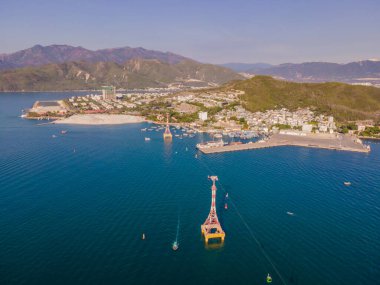 Nha Trang plajındaki teleferik. İHA 'dan hava görüntüsü