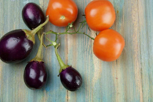 Small Purple Eggplants Wooden Background — Stock Photo, Image