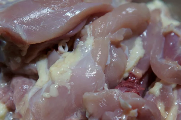 Close up of  raw Chicken thighs with fat. — Stock Photo, Image