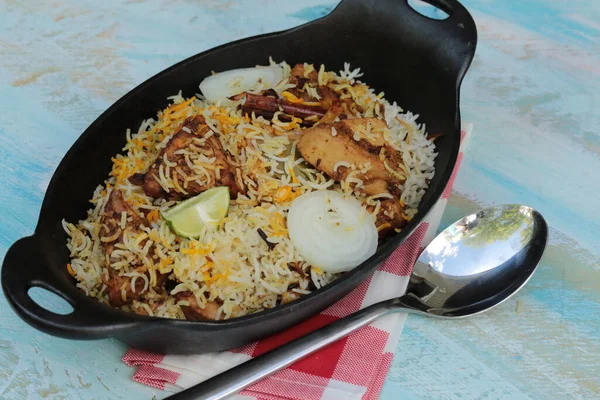 Hús Nélküli Biryani Jackfruitból Vagy Kathalból Ami Vegetáriánusok Csemegéje Öntöttvas — Stock Fotó