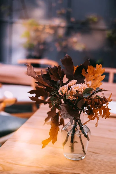 Autumn Bouquet Glass Vase Wooden Table Holiday Season Wedding Decor — Stock Photo, Image