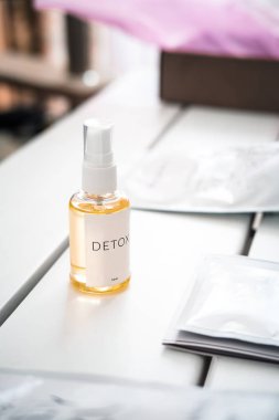 Spa yüz, saç, vücut yağı, tedavi yaşlanma anti temizleyici. Güzellik sektörünün, marka mockup, paket tasarım şablonu. 