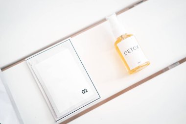 Vücut, cilt bakım ürünleri. Maske, petrol, bodur, bakımı, anti aging tedavi. Güzellik sektörünün, mockup, paket tasarım şablonu marka. Beyaz beyaz, Minimalizm flatlay üzerinde 