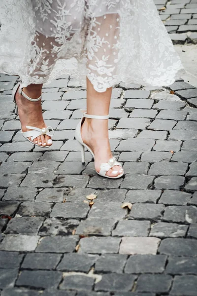 Bride Elegant High Heels Sandals Closeup Copy Space — Stock Photo, Image