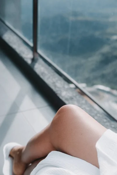 Woman Naked Legs Light Shadows Sun White Gray Color Tones — Stock Photo, Image