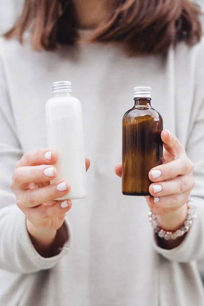 Woman Hands Holding Glass Brown Bottle Spa Cosmetics Beauty Blogging — Stock Photo, Image