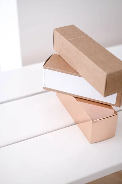 ผลิตภัณฑ์ความงามกล่องบรรจุกระดาษหัตถกรรม — ภาพถ่ายสต็อก