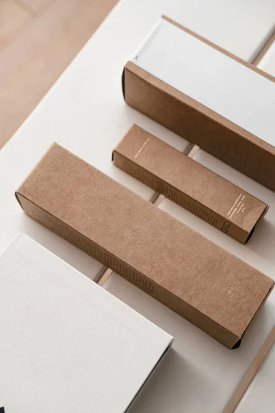 Kotak kosmetik kertas kerajinan, mockup pengemasan — Stok Foto