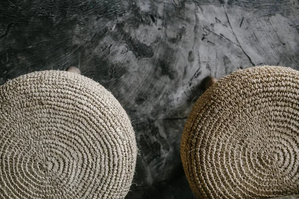 Sedotan alami menenun bantal bulat — Stok Foto