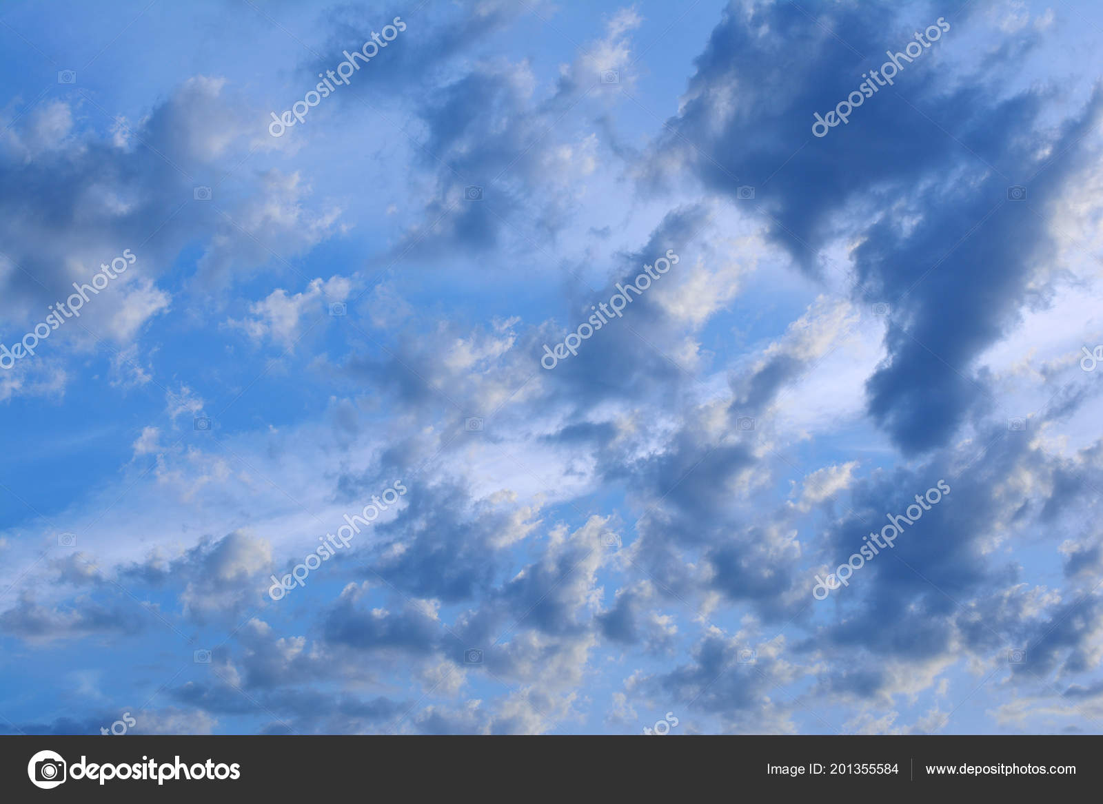 Ciel Bleu Avec Des Nuages Soir Coucher Soleil Nuages